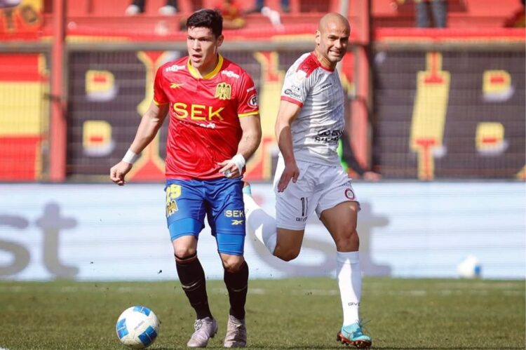 Bianneider Tamayo fue titular, recibió tarjeta y ayudó en la victoria del Unión Española sobre La Serena