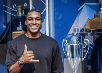 Consulta la evolución salarial de Christian Makoun en el Levski Sofia