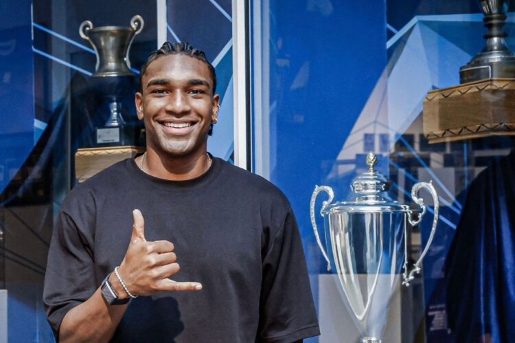 Consulta la evolución salarial de Christian Makoun en el Levski Sofia