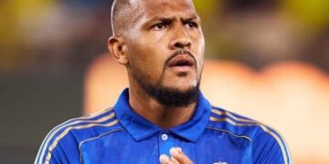 ¿Cuál es el salario de Salomón Rondón en el Real Oviedo?