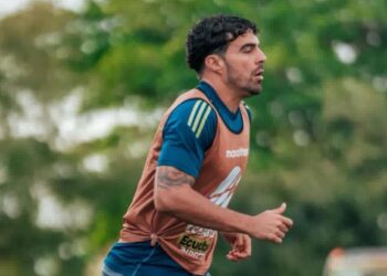 Consulta la evolución salarial de Alexander González, del Emelec