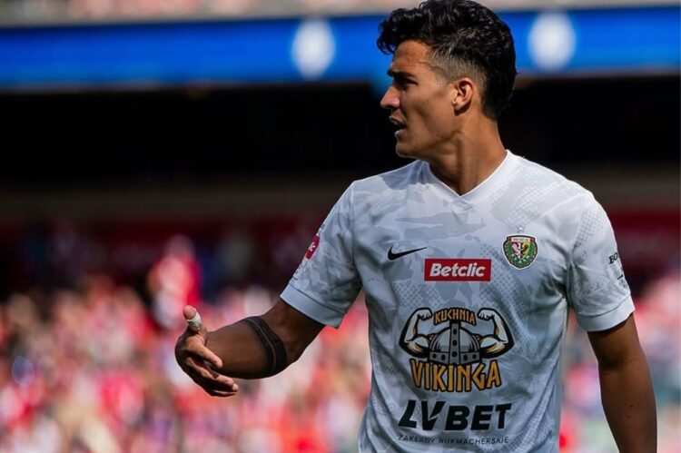 Confira la evolución salarial de Jorge Yriarte, del Śląsk Wrocław