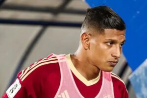Revisa la evolución salarial de Edson Castillo, del Carabobo FC