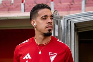 Consulta la evolución salarial de Josua Mejías, del Debreceni