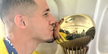 Revise la evolución salarial de Leonardo Flores en el Atlético Bucaramanga