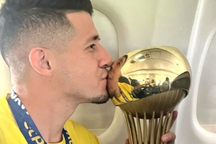 Revise la evolución salarial de Leonardo Flores en el Atlético Bucaramanga