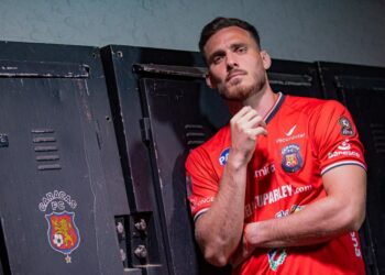 Consulta la evolución salarial de Luis Del Pino en el Caracas FC