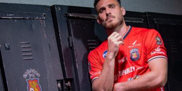 Consulta la evolución salarial de Luis Del Pino en el Caracas FC