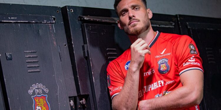 Consulta la evolución salarial de Luis Del Pino en el Caracas FC