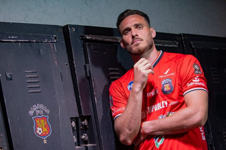 Consulta la evolución salarial de Luis Del Pino en el Caracas FC