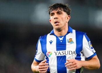 Consulta la evolución salarial de Jon Aramburu en el Real Sociedad