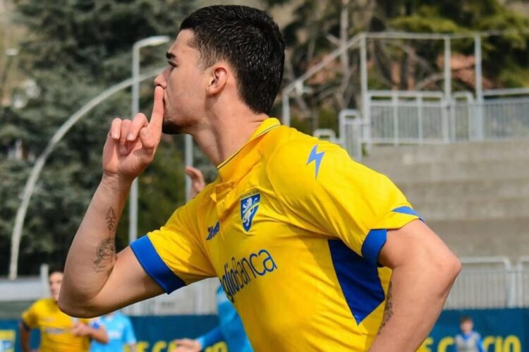 Confira la evolución salarial de Alejandro Cichero Jr, del Frosinone