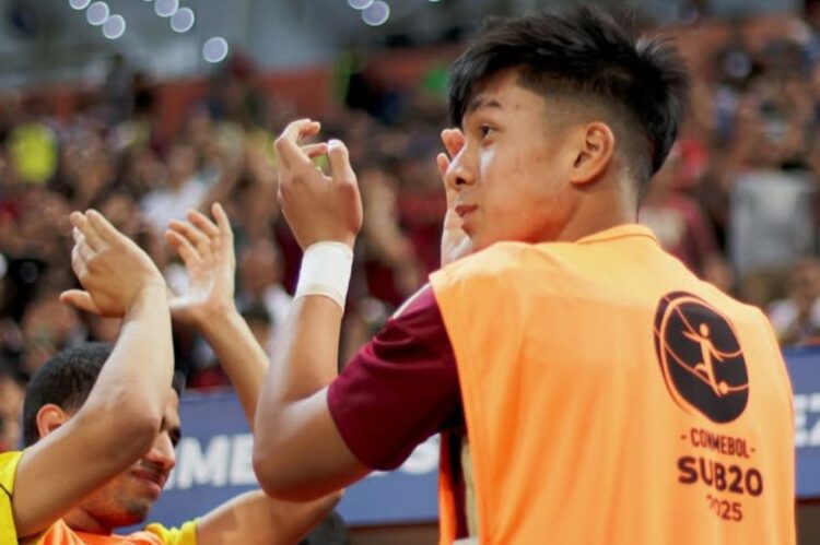 Conozca la evolución salarial de Victor Fung, del Stanford Cardinal