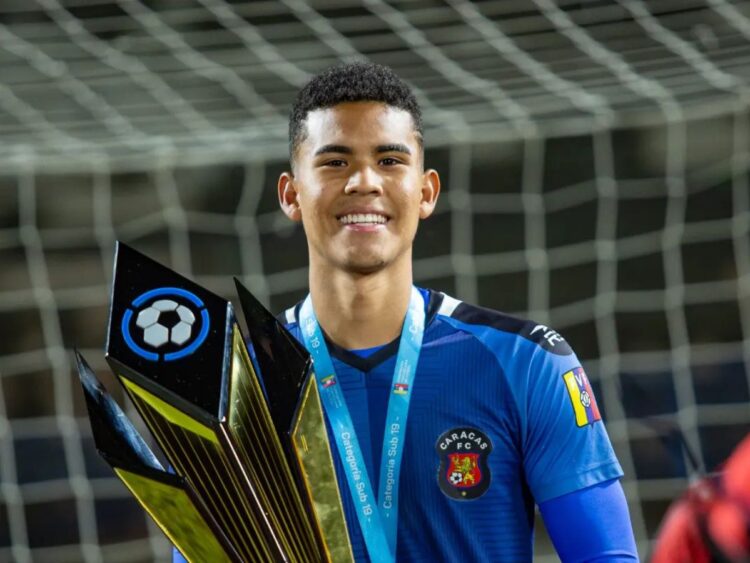 Conozca la evolución salarial de Juan Vegas, del Caracas FC